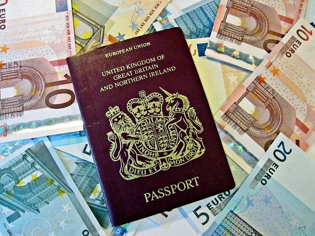Best way to keep passport and money safe while traveling 4 Items To Keep Your Money And Passport Secure When You Travel